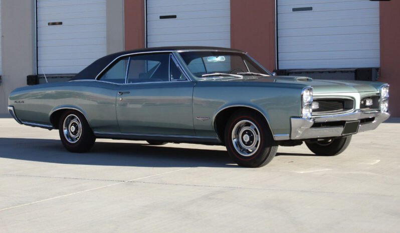 
								1966 PONTIAC GTO full									